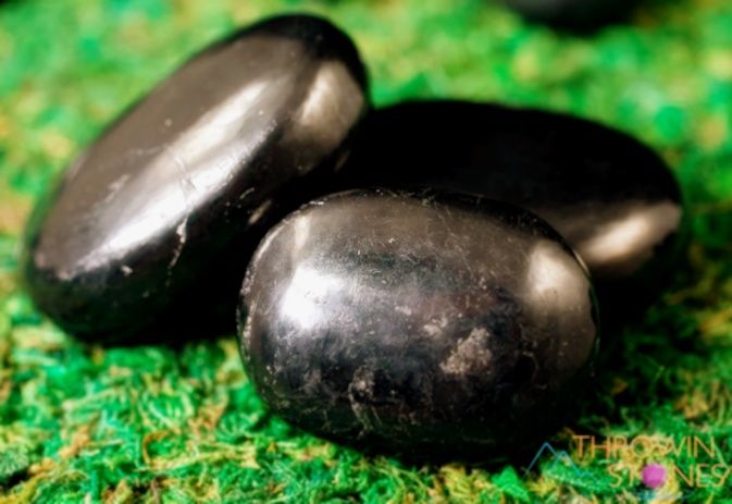 Image of polished shungite stones