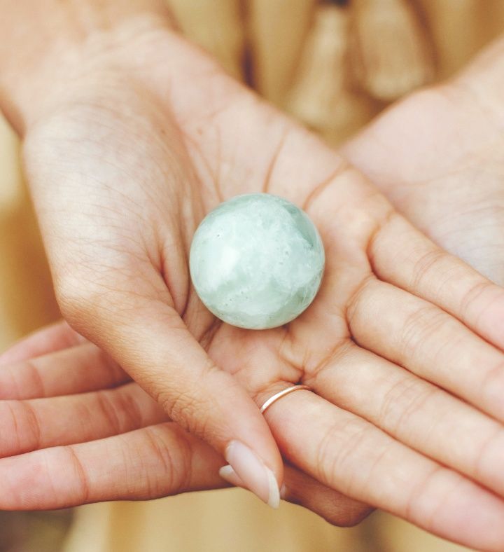 stone of hope, amazonite healing properties help in meditation 