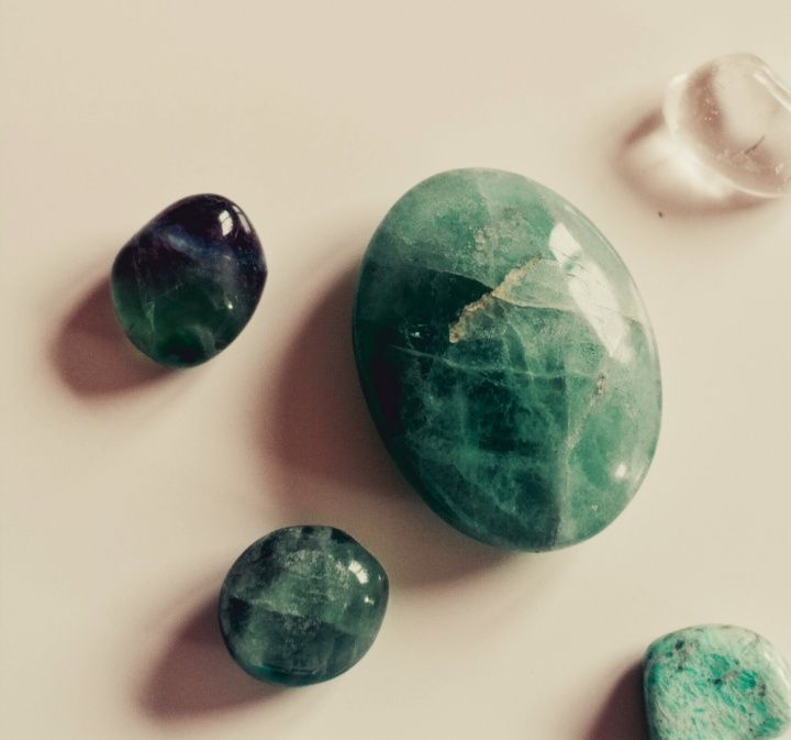 green blue amazonite stones